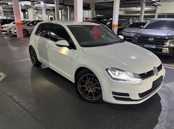 VOLKSWAGEN GOLF 1.4 TSI HIGHLINE 16V TOTAL FLEX 4P TIPTRONIC