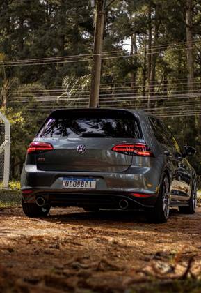 VOLKSWAGEN GOLF 2.0 TSI GTI 16V TURBO GASOLINA 4P AUTOMÁTICO