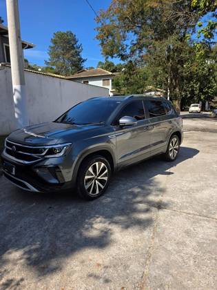VOLKSWAGEN TAOS 1.4 250 TSI TOTAL FLEX HIGHLINE AUTOMÁTICO