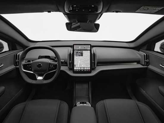 VOLVO-EX30-2024
