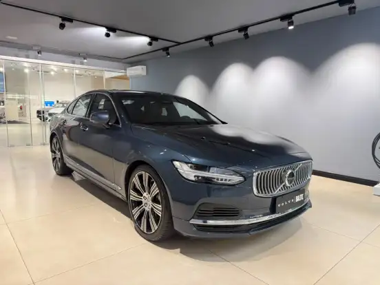 VOLVO-S90-2021