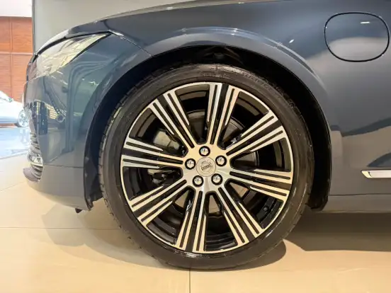 VOLVO-S90-2021