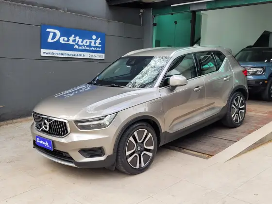 VOLVO XC40 1.5 T5 RECHARGE MOMENTUM GEARTRONIC VOLVO XC40 1.5 T5 RECHARGE MOMENTUM GEARTRONIC