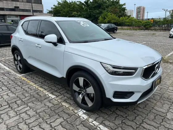 VOLVO XC40 2.0 T4 GASOLINA MOMENTUM GEARTRONIC VOLVO XC40 2.0 T4 GASOLINA MOMENTUM GEARTRONIC