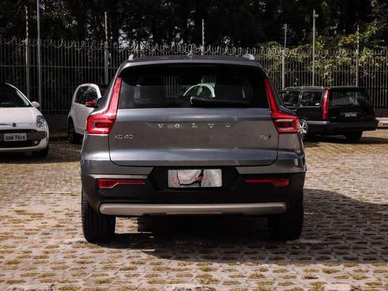 VOLVO-XC40-2.0 T5 GASOLINA MOMENTUM AWD GEARTRONIC VOLVO-XC40-2018