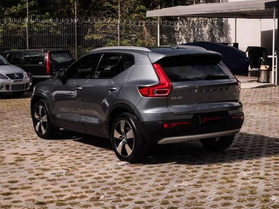 VOLVO-XC40-2.0 T5 GASOLINA MOMENTUM AWD GEARTRONIC VOLVO-XC40-2018