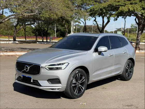 VOLVO XC60 2.0 T5 GASOLINA MOMENTUM AWD GEARTRONIC VOLVO XC60 2.0 T5 GASOLINA MOMENTUM AWD GEARTRONIC