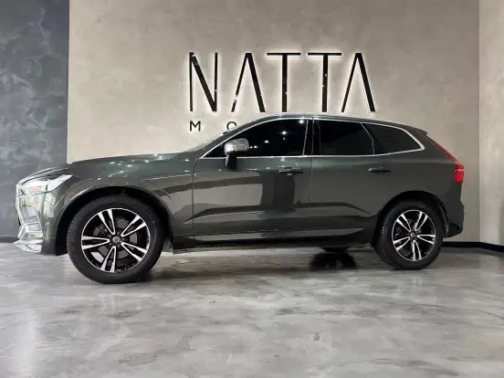VOLVO-XC60-2017