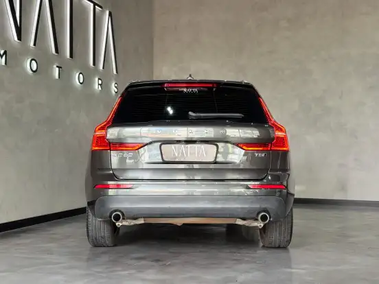 VOLVO-XC60-2.0 T5 GASOLINA MOMENTUM AWD GEARTRONIC VOLVO-XC60-2017