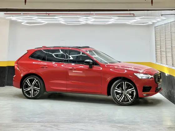 VOLVO XC60 2.0 T5 GASOLINA R-DESIGN AWD GEARTRONIC VOLVO XC60 2.0 T5 GASOLINA R-DESIGN AWD GEARTRONIC
