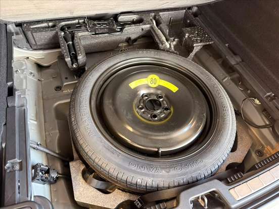 VOLVO-XC60-2.0 T5 GASOLINA MOMENTUM AWD GEARTRONIC VOLVO-XC60-2019