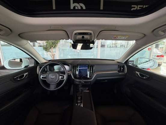 VOLVO-XC60-2.0 T5 GASOLINA MOMENTUM AWD GEARTRONIC VOLVO-XC60-2019