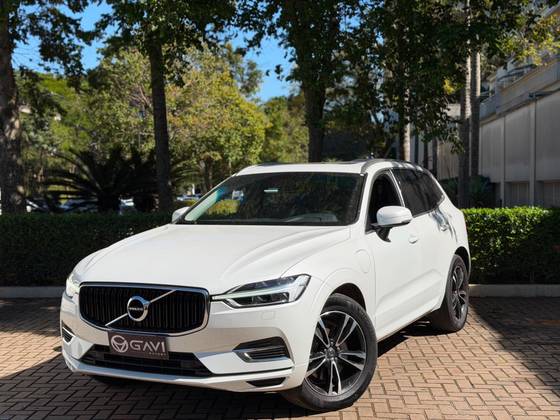 VOLVO XC60 2.0 T8 HYBRID MOMENTUM AWD GEARTRONIC