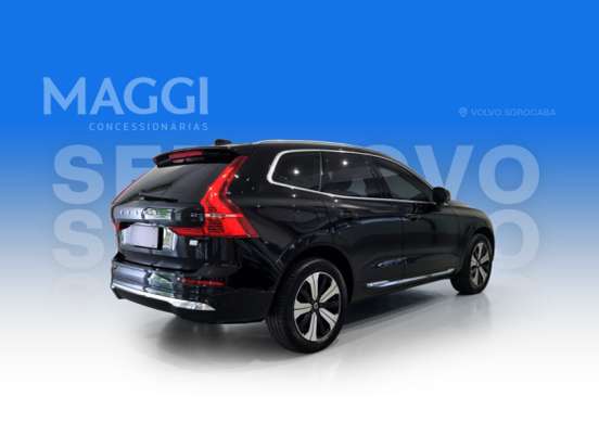 VOLVO-XC60-2024