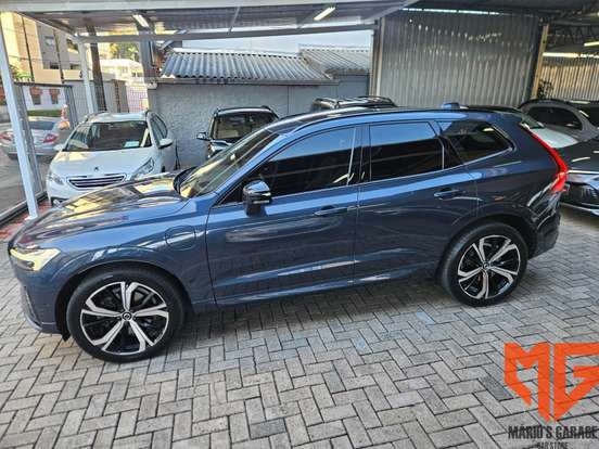 VOLVO-XC60-2022