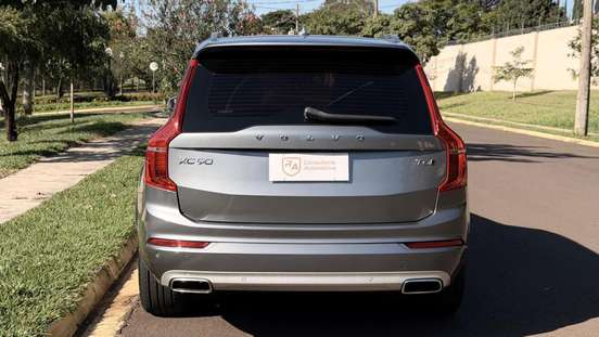 VOLVO-XC90-2019