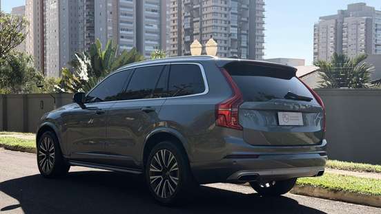 VOLVO-XC90-2019