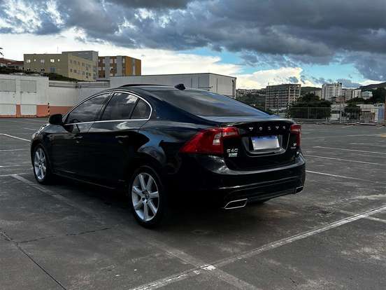 VOLVO-S60-2.0 T4 MOMENTUM GASOLINA 4P AUTOMÁTICO VOLVO-S60-2016