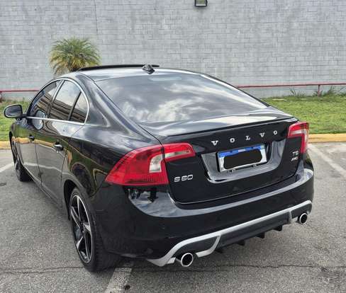 VOLVO-S60-2011