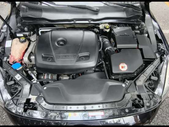 VOLVO-V40-2.0 T5 CROSS COUNTRY AWD TURBO GASOLINA 4P AUTOMÁTICO VOLVO-V40-2015