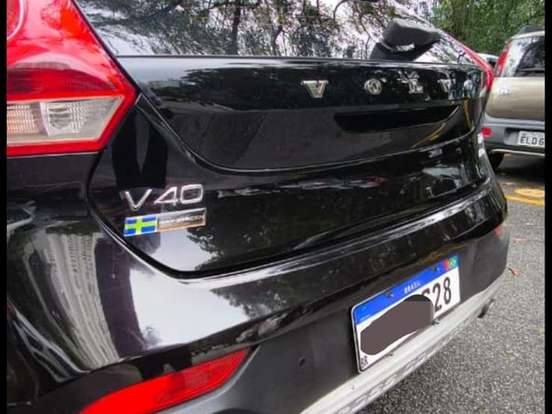 VOLVO-V40-2.0 T5 CROSS COUNTRY AWD TURBO GASOLINA 4P AUTOMÁTICO VOLVO-V40-2015