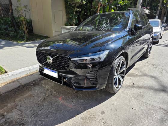 VOLVO XC60 2.0 T8 RECHARGE R-DESIGN AWD GEARTRONIC