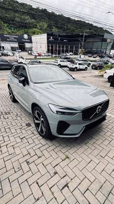 VOLVO-XC60-2023