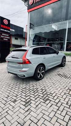 VOLVO-XC60-2023