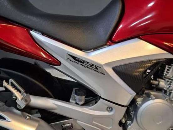 YAMAHA-FAZER 250IE LIMITED EDITION YAMAHA-FAZER 250IE LIMITED EDITION-2011