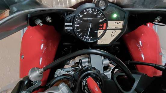 YAMAHA-YZF R1-2009