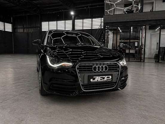 AUDI-A1-2014