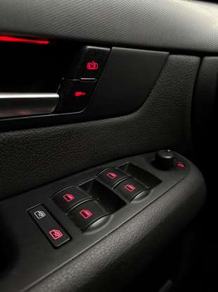AUDI-A4-2004