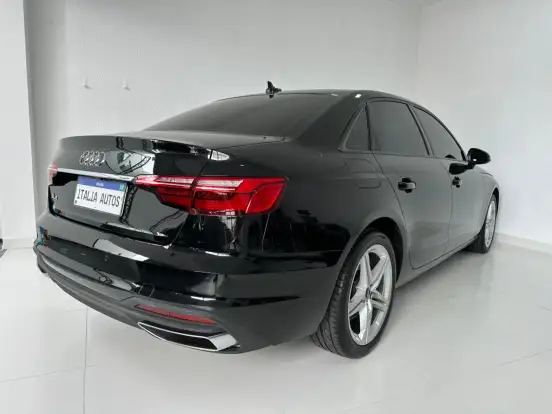 AUDI-A4-2021