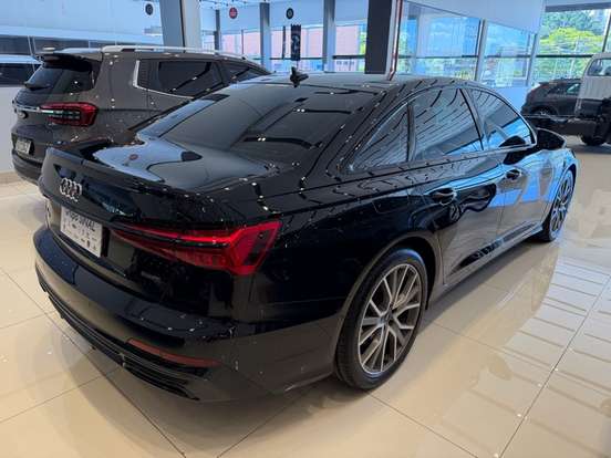 AUDI-A6-2021