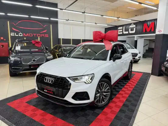 AUDI-Q3-2021