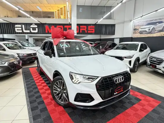 AUDI-Q3-2021