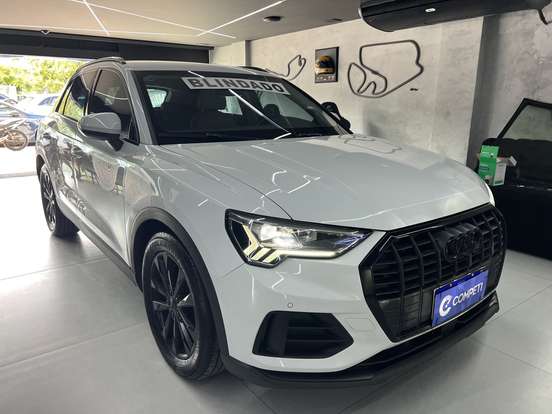 AUDI-Q3-2019