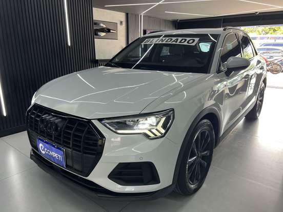 AUDI-Q3-2019