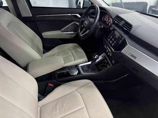 AUDI-Q3-2019