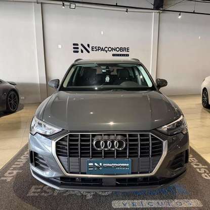 AUDI-Q3-2021