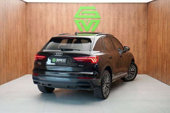 AUDI-Q3-2023