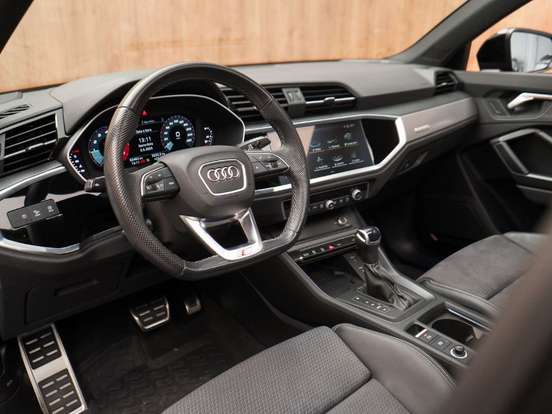 AUDI-Q3-2.0 40 TFSI GASOLINA PERFORMANCE BLACK QUATTRO TIPTRONIC AUDI-Q3-2023