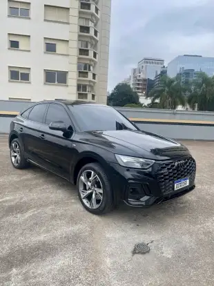 AUDI-Q5-2022