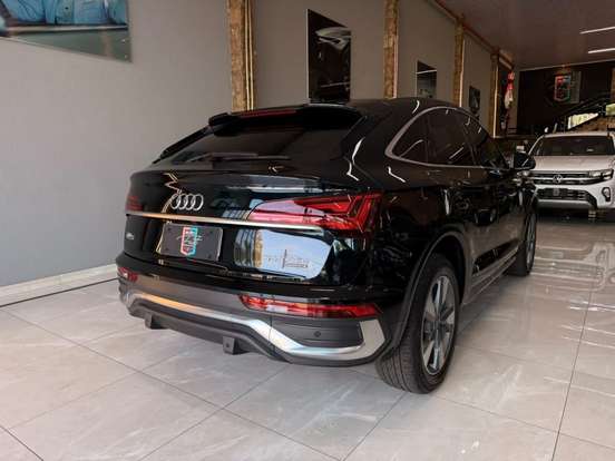 AUDI-Q5-2023