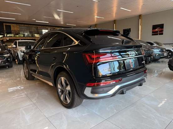 AUDI-Q5-2023
