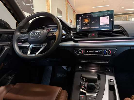 AUDI-Q5-2023