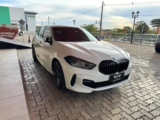 BMW-118i-1.5 12V GASOLINA M SPORT STEPTRONIC BMW-118i-2022