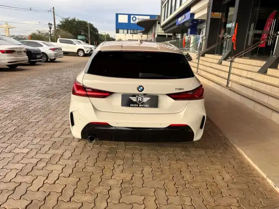 BMW-118i-1.5 12V GASOLINA M SPORT STEPTRONIC BMW-118i-2022