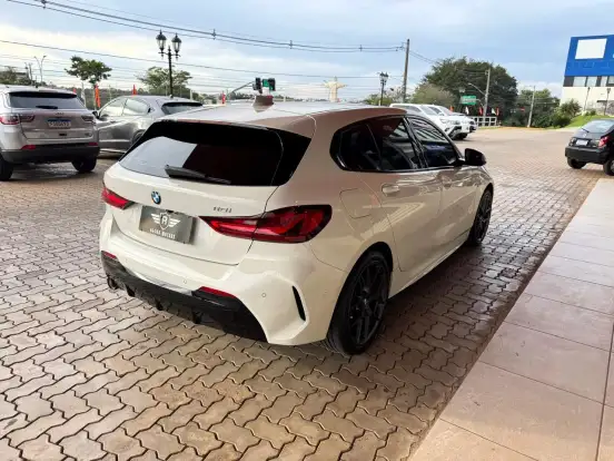 BMW-118i-1.5 12V GASOLINA M SPORT STEPTRONIC BMW-118i-2022