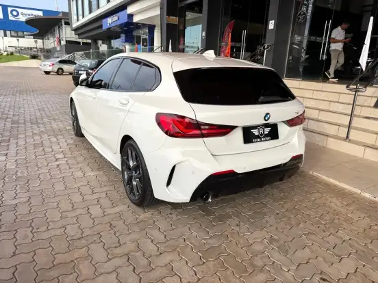 BMW-118i-1.5 12V GASOLINA M SPORT STEPTRONIC BMW-118i-2022